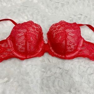 Victoria’s Secret angels lace Demi bra 32D